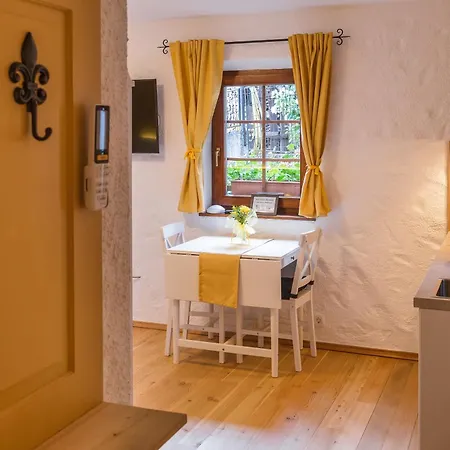 Frida's Old House Апартаменты *